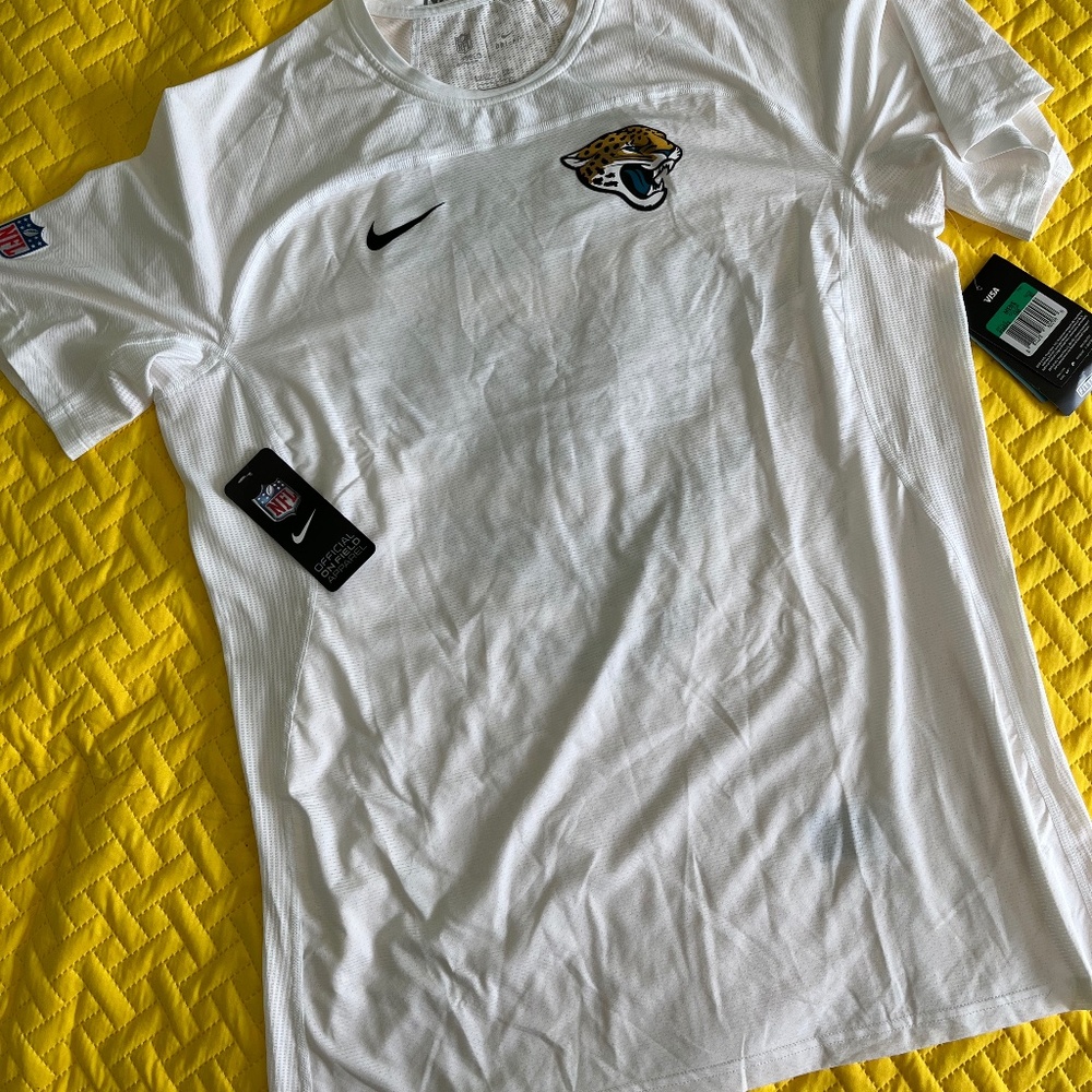NWT White Jaguars Nike Dri Fit XL